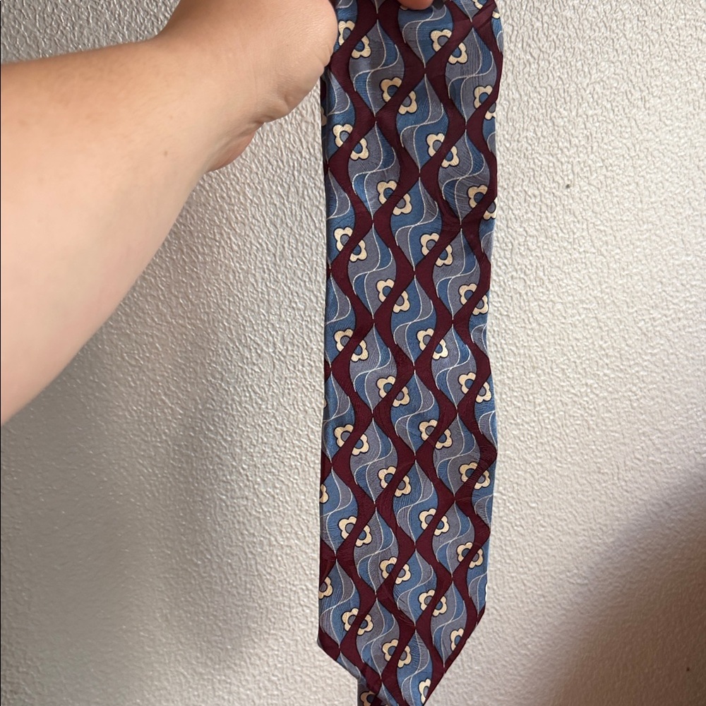 Select edition silk Blue and Red Patterned Tie